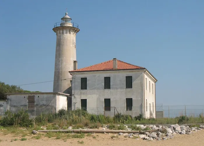 Delightful Seaside Flat With Ac - Beahost