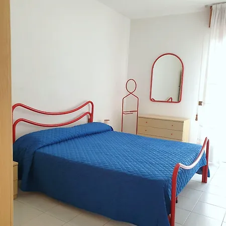 Delightful Seaside Flat With Ac - Beahost *