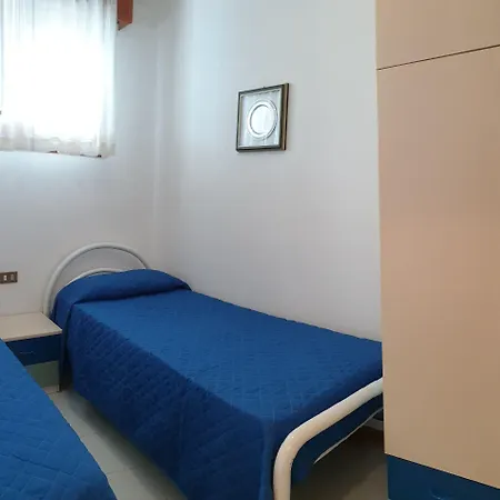 Delightful Seaside Flat With Ac - Beahost