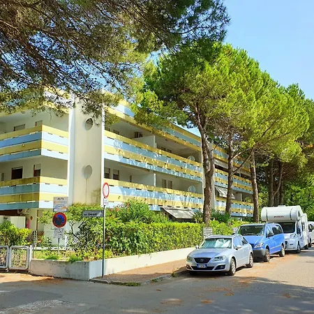 Delightful Seaside Flat With Ac - Beahost