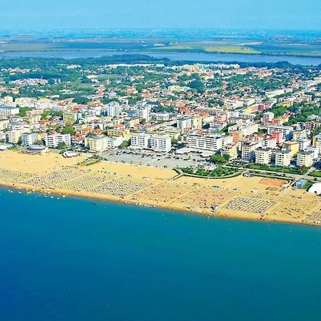 Delightful Seaside Flat With Ac - Beahost *