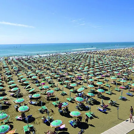 Διαμέρισμα Delightful Seaside Flat With Ac - Beahost Μπιμπιόνε