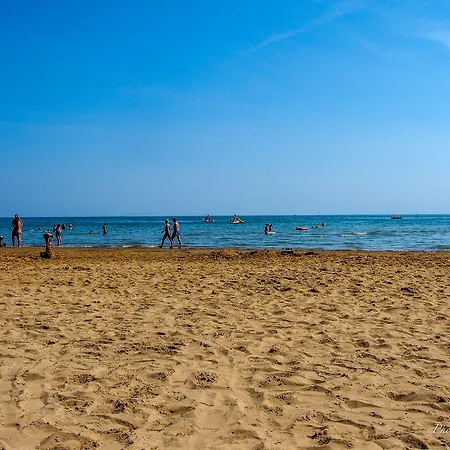 Delightful Seaside Flat With Ac - Beahost Διαμέρισμα Μπιμπιόνε